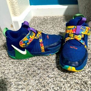 LeBron Witness basketball shoes. Boys size 1.